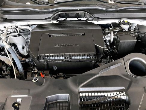 Used 2024 Honda Pilot Touring image 9