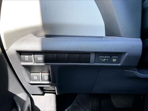 Used 2024 Toyota Sienna XLE FWD image 34