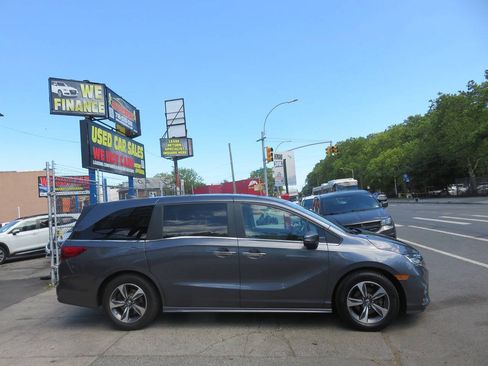 Used 2018 Honda Odyssey Touring image 9
