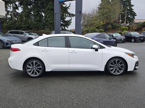 Used 2021 Toyota Corolla SE FWD image 9