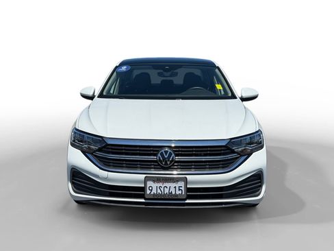Certified 2023 Volkswagen Jetta SE FWD image 8