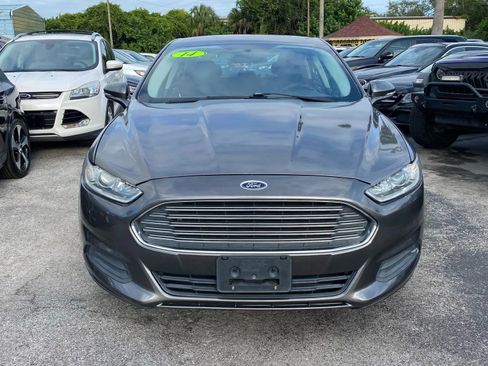 Used 2014 Ford Fusion SE image 2
