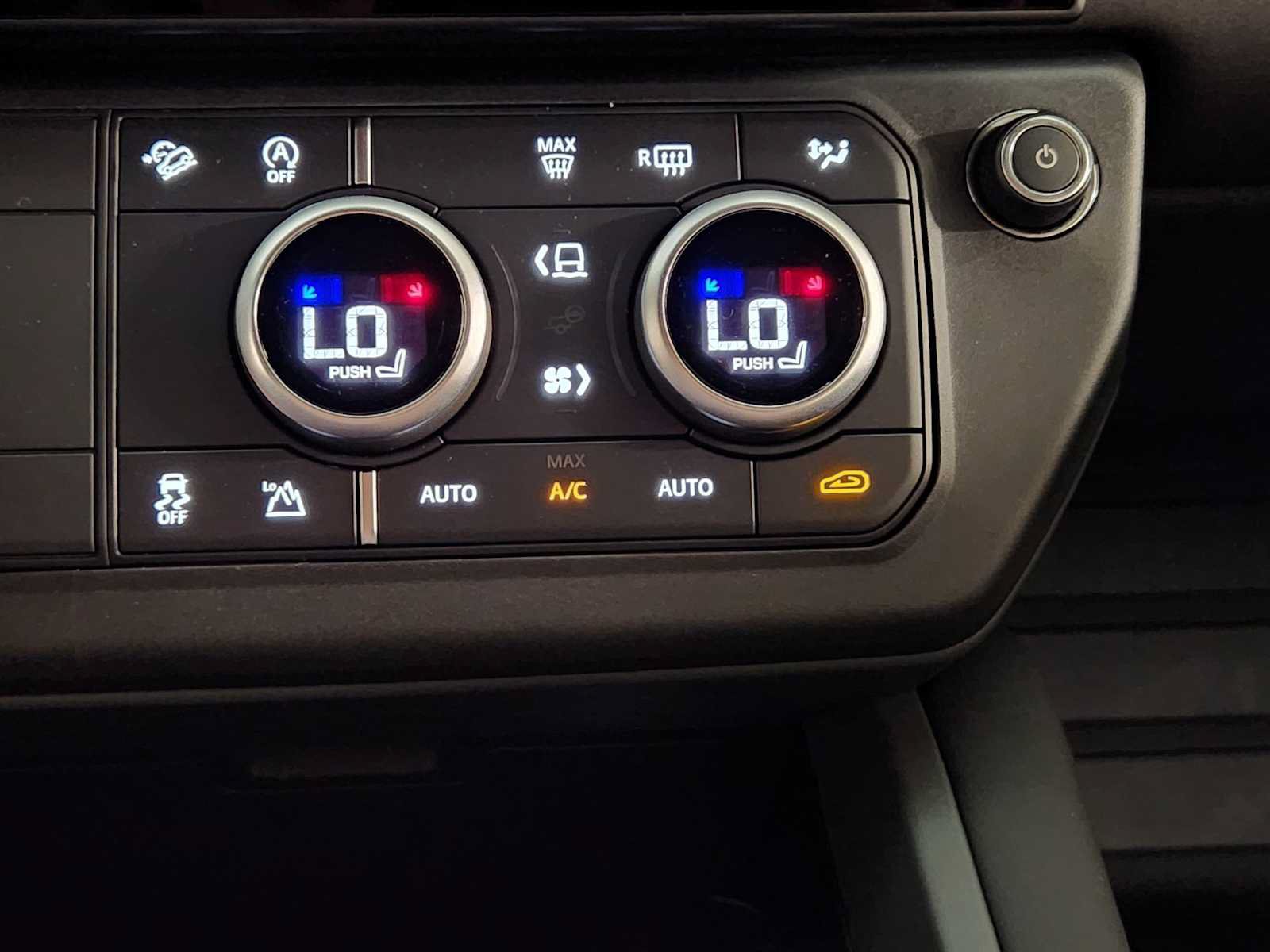 New 2026 Land Rover Defender 110 S AWD/4WD image 18