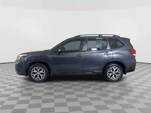 Used 2020 Subaru Forester Premium AWD/4WD image 4