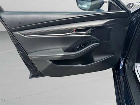 Used 2023 MAZDA MAZDA3 s image 9