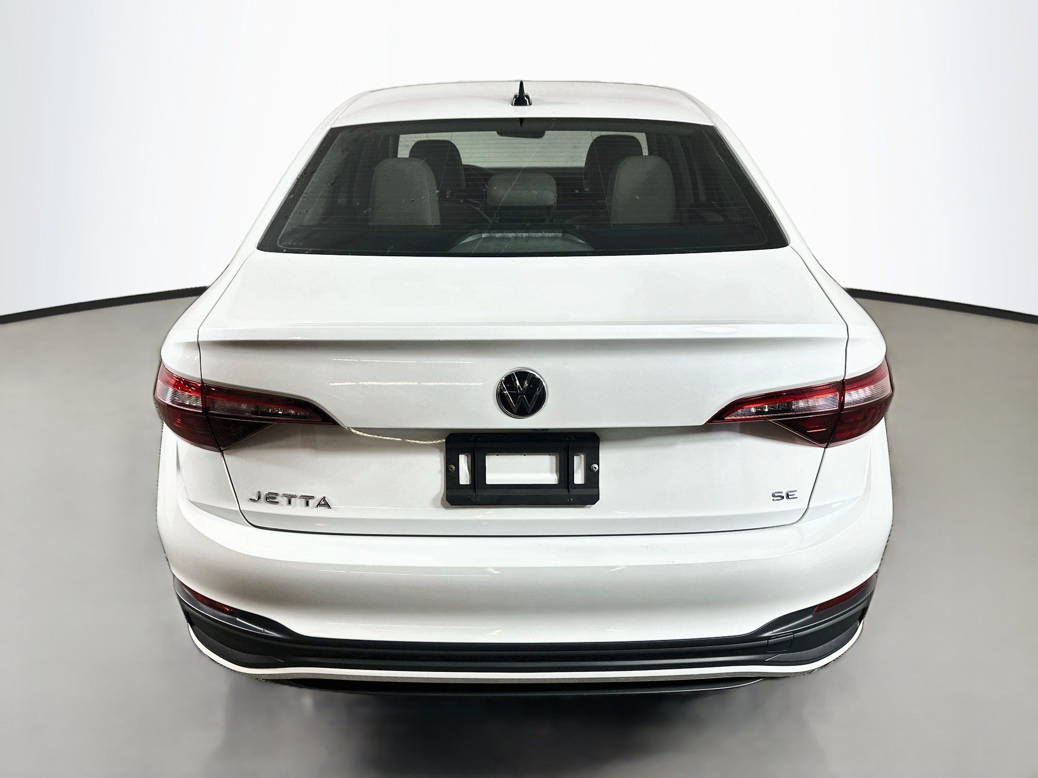 Used 2023 Volkswagen Jetta SE w/ Panoramic Sunroof Package FWD image 6