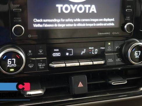Used 2021 Toyota Highlander XLE AWD/4WD image 21