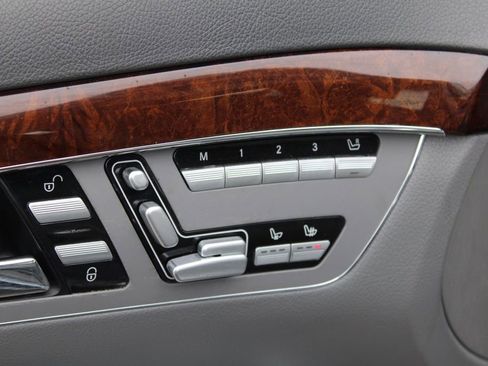 Used 2007 Mercedes-Benz S 550 image 19