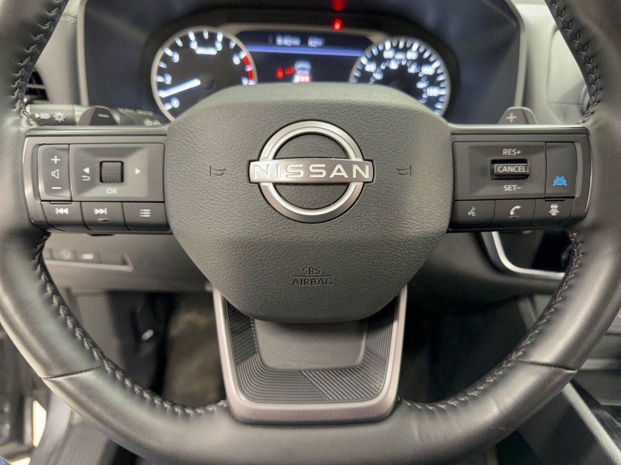 Used 2025 Nissan Rogue SV AWD/4WD image 10