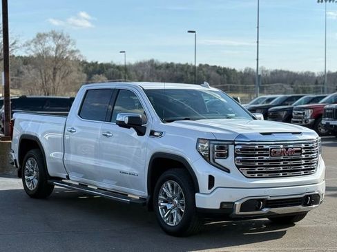 Used 2023 GMC Sierra 1500 Denali w/ Technology Package AWD/4WD image 42