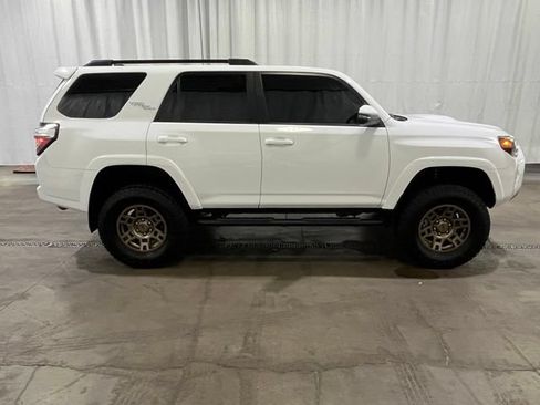 Certified 2023 Toyota 4Runner TRD Off-Road Premium w/ Moonroof Package AWD/4WD image 3