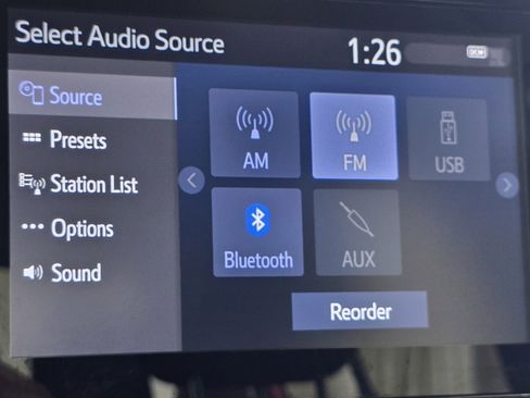 Used 2020 Toyota Corolla LE FWD image 4