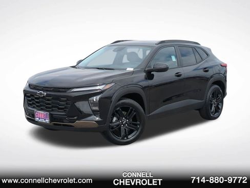 New 2026 Chevrolet Trax ACTIV w/ Sunroof Package FWD image 1