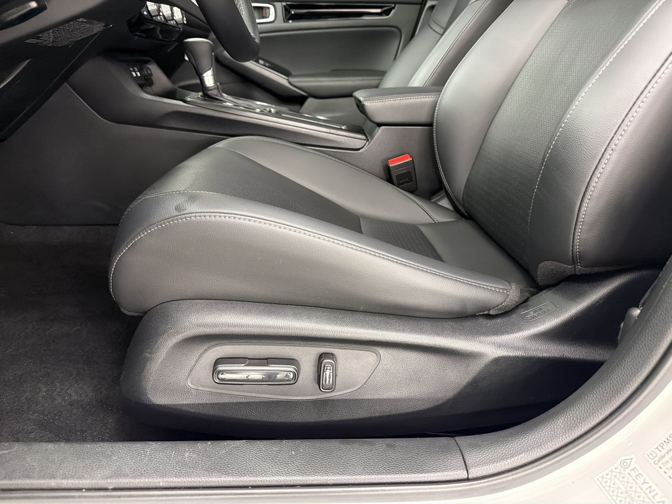 Used 2024 Honda Civic Sport Touring image 5