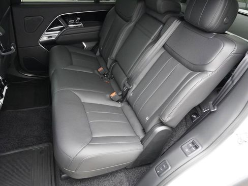 New 2026 Land Rover Range Rover Long Wheelbase SE AWD/4WD image 30