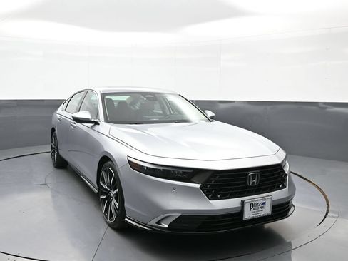 Certified 2025 Honda Accord Touring image 3