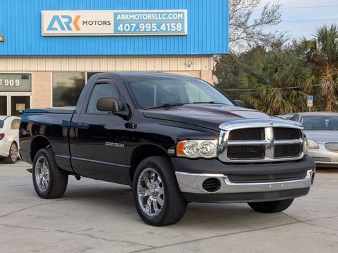 Used 2004 Dodge Ram 1500 Truck ST w/ ST Value Group image 4