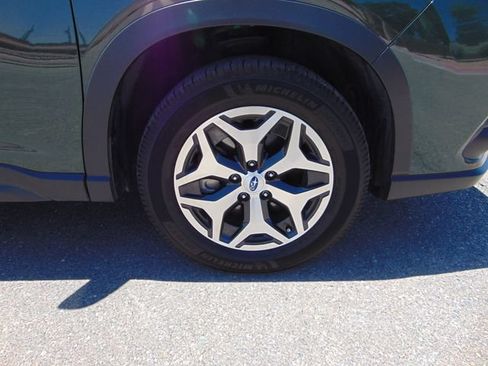 Certified 2023 Subaru Forester Premium AWD/4WD image 27