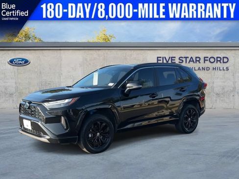 Used 2022 Toyota RAV4 SE AWD/4WD image 5