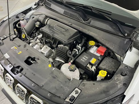 Used 2025 Jeep Compass Limited image 12