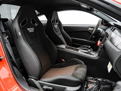 Used 2012 Ford Mustang Boss 302 w/ Boss 302 Accessory Pkg RWD image 47