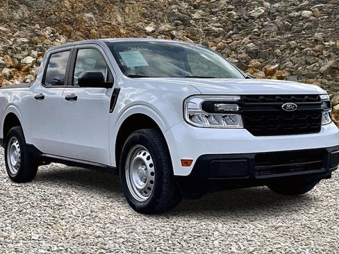 Used 2022 Ford Maverick XL image 9