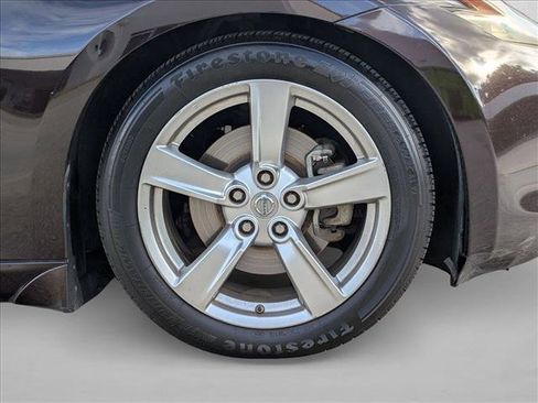 Used 2010 Nissan 370Z Touring image 17