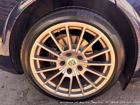 Used 2020 Porsche Panamera image 35