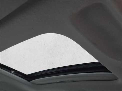 Used 2023 Hyundai Venue SEL FWD image 15