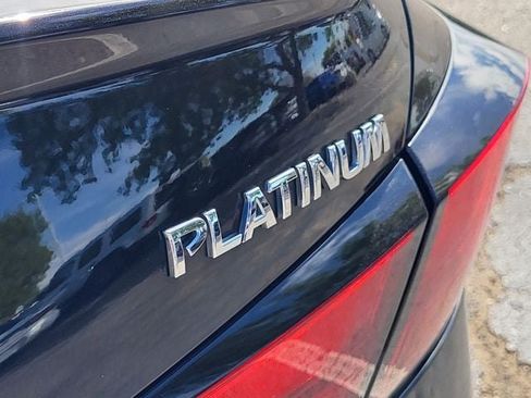 Used 2019 Nissan Altima 2.5 Platinum FWD image 11