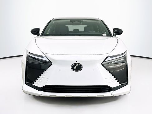 Used 2023 Lexus RZ 450e Premium w/ Accessory Package (2T) image 2