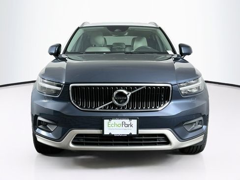 Used 2021 Volvo XC40 T5 Momentum w/ Premium Package AWD/4WD image 2