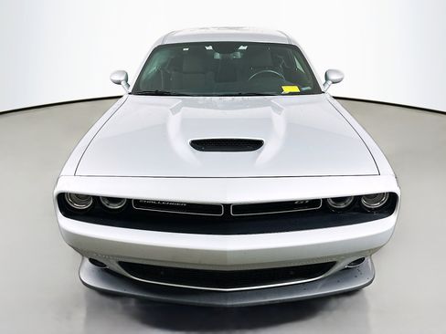 Used 2022 Dodge Challenger GT image 2