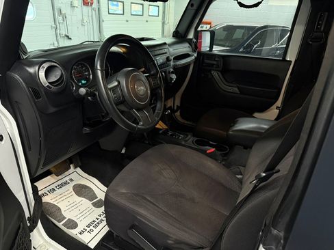 Used 2013 Jeep Wrangler Sport AWD/4WD image 14