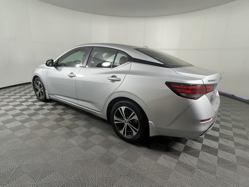 Used 2021 Nissan Sentra SV FWD image 2