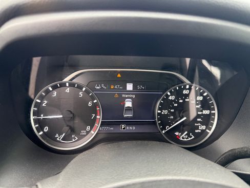 Used 2021 Nissan Titan SV w/ SV Convenience Package image 11