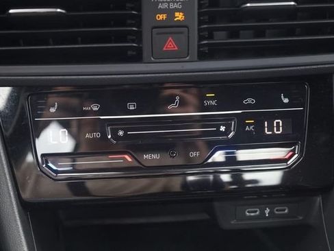 Certified 2025 Volkswagen Jetta Sport FWD image 16