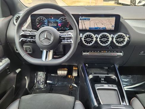 Certified 2025 Mercedes-Benz GLA 250 4MATIC image 14