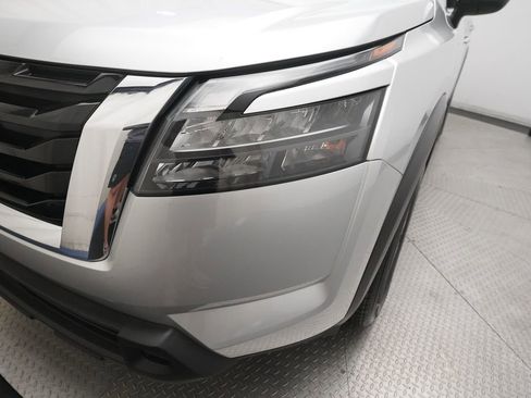 Used 2024 Nissan Pathfinder SV AWD/4WD image 23