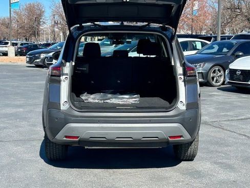 Used 2023 Nissan Rogue S image 31