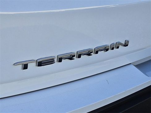 Used 2022 GMC Terrain SLE w/ Driver Convenience Package image 16