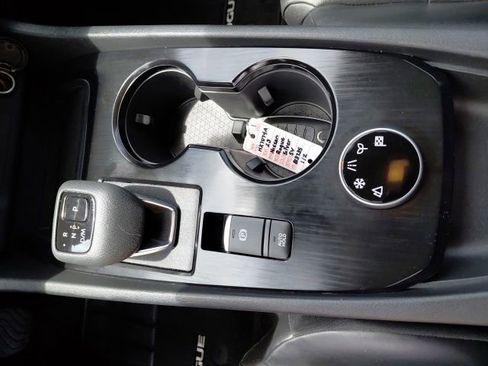 Used 2023 Nissan Rogue SV w/ SV Premium B Package AWD/4WD image 22