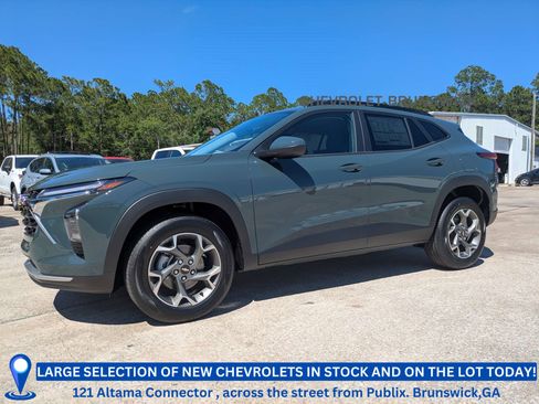 New 2026 Chevrolet Trax LT FWD image 1