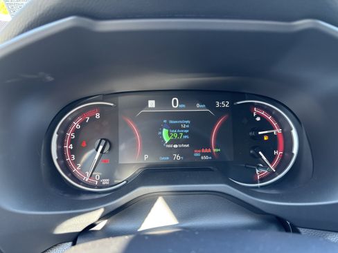 Used 2025 Toyota RAV4 XLE w/ Convenience Package AWD/4WD image 21