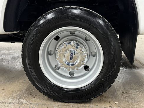 Used 2019 Ford F450 XL w/ Power Equipment Group image 9
