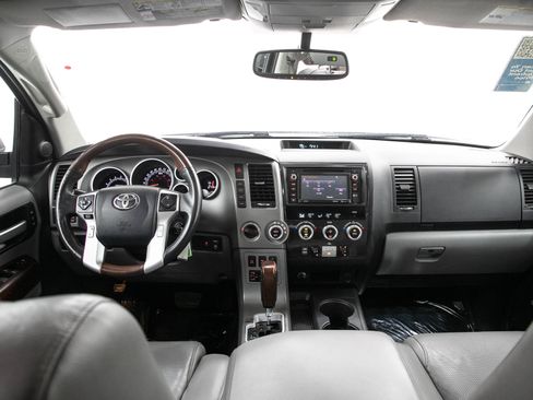 Used 2016 Toyota Sequoia Platinum AWD/4WD image 21