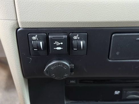 Used 2019 Toyota Sienna XLE Premium FWD image 21