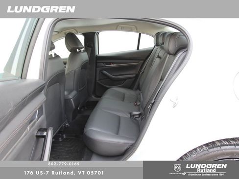 Used 2024 MAZDA MAZDA3 s image 28