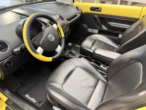 Used 2007 Volkswagen Beetle 2.5 2dr Convertible (2.5L I5 5 image 16