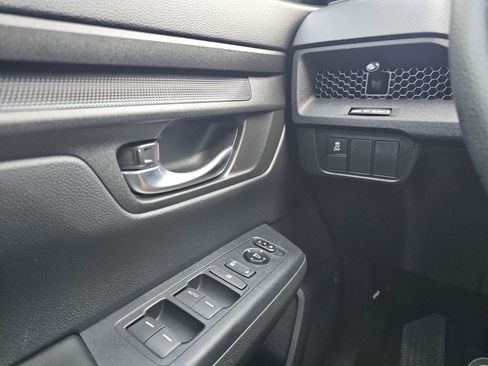Certified 2025 Honda CR-V LX image 34